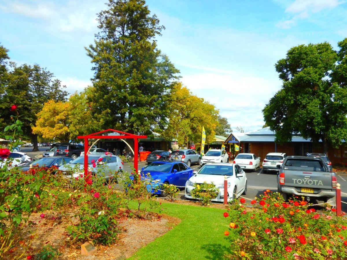 Townhouse Motel Cowra Exterior foto