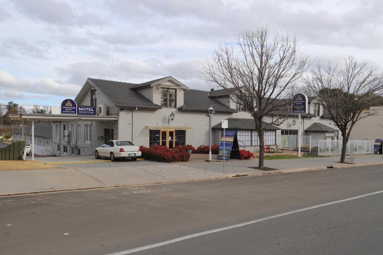 Townhouse Motel Cowra Exterior foto