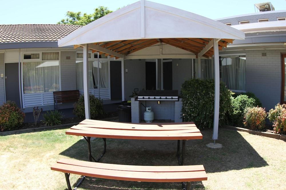 Townhouse Motel Cowra Exterior foto