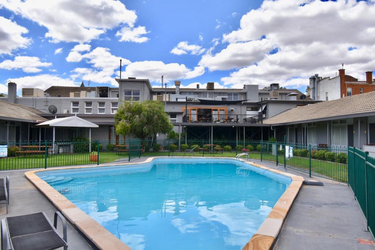 Townhouse Motel Cowra Exterior foto